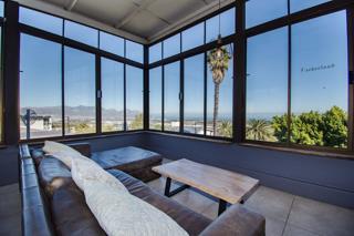 3 Bedroom Property for Sale in Heldervue Western Cape